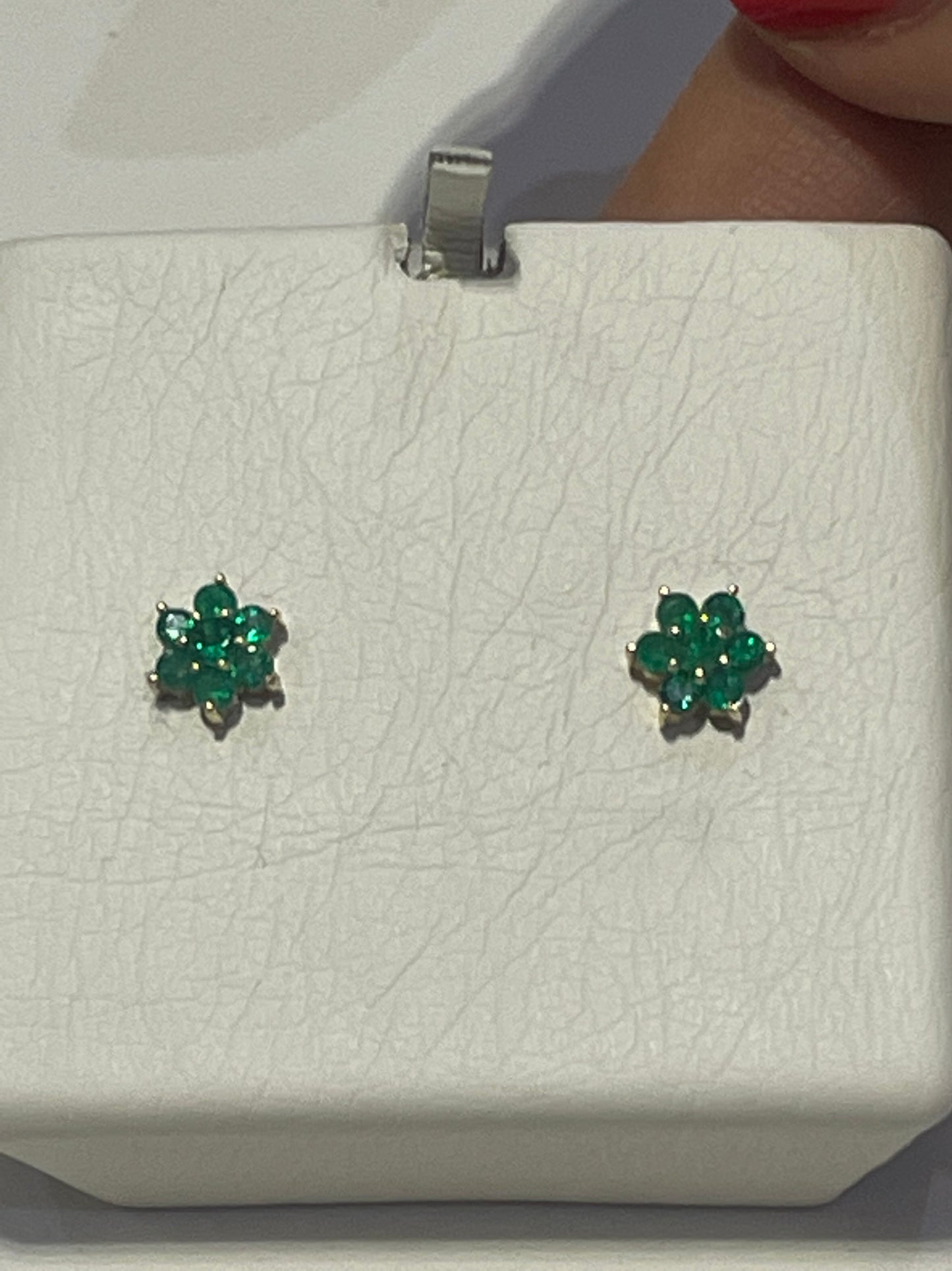 0.25 Ct Colombian Emeralds Earrings in18k Yellow Gold