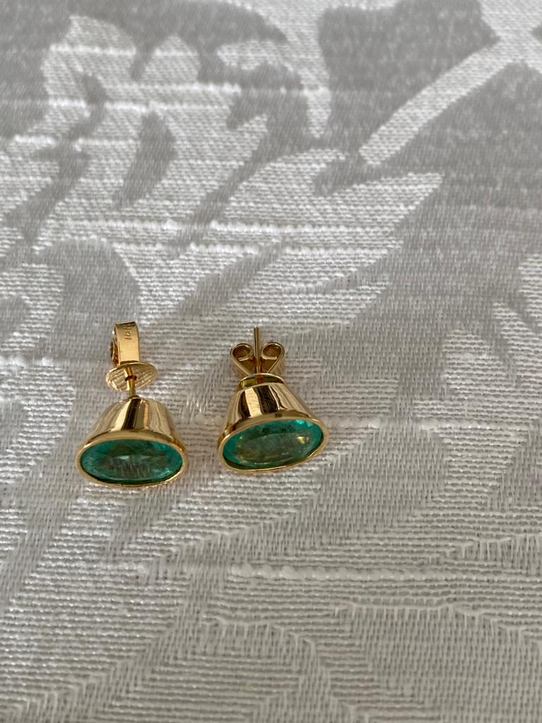 0.25 Ct Colombian Emerald Earrings in 18K Yellow Gold.